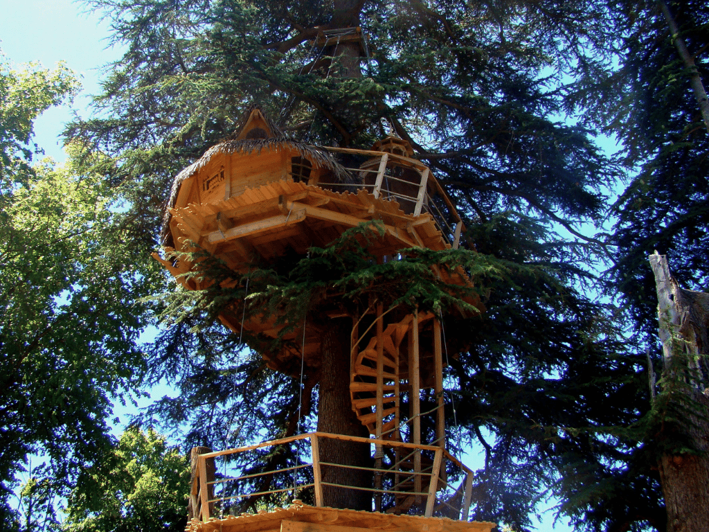  Cabane des énigmes (2 à 3 pers) à partir de 160 €